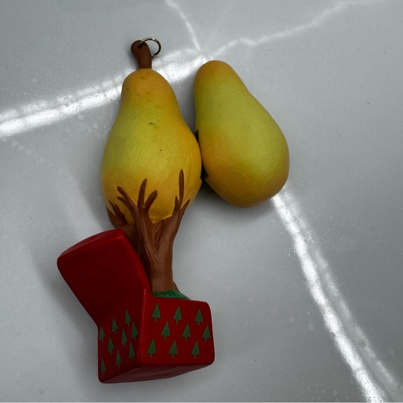 Hallmark Keepsake Ornament 1992 Partridge IN a Pear Tree vintage - Picture 6 of 10